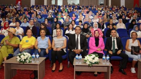 TOROSLAR�DA �KADIN SA�LI�I PANELݔ YO�UN �LG� G�RD�