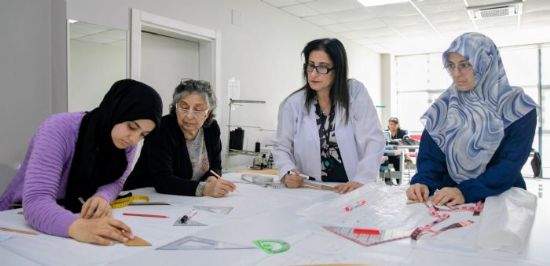 Mersin B�y�k�ehir Mercek�te Giyim �retim Kurslar�